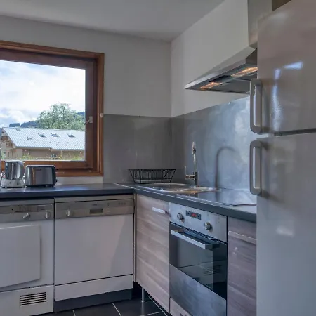 3 Pieces Proche Telecabine - 5 Pers - Wifi - Parking - Fr-1-453-229 Διαμέρισμα